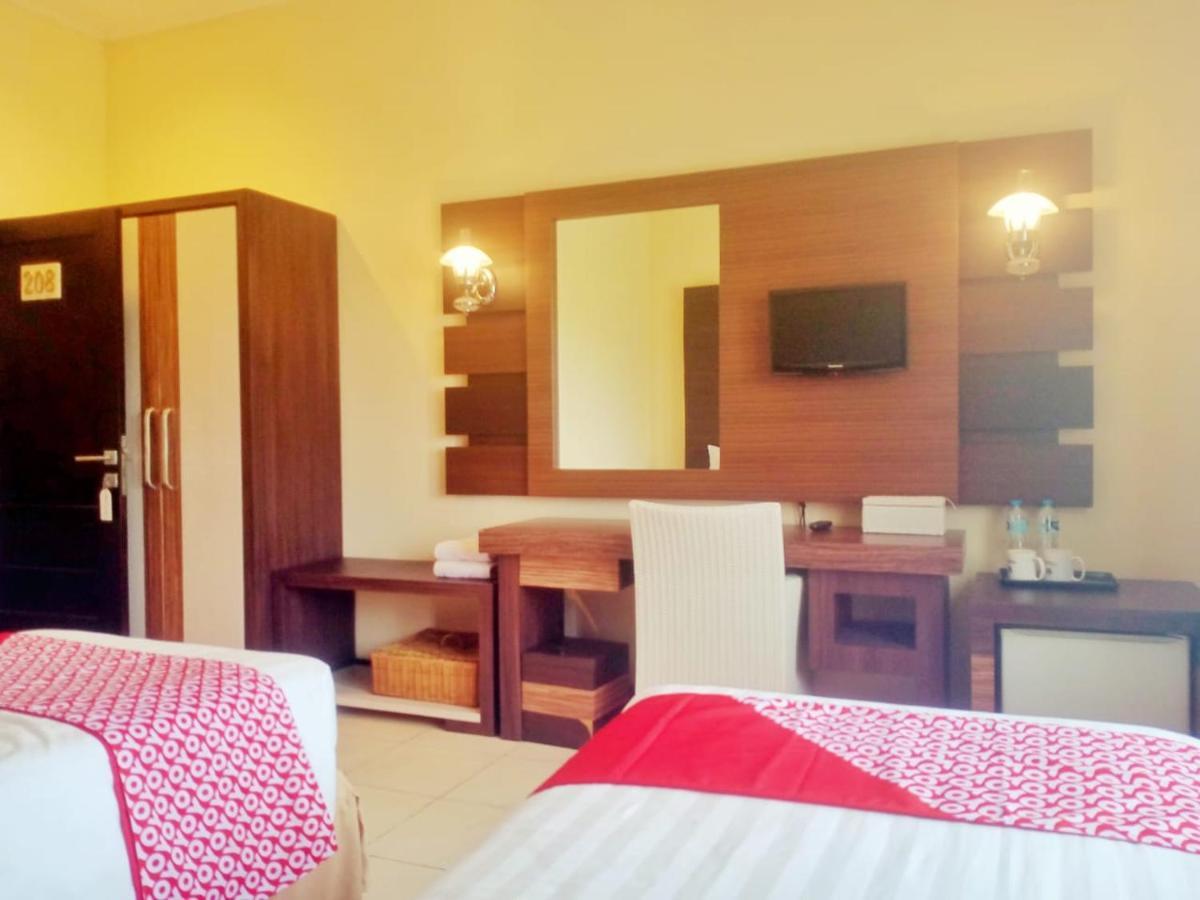 Oyo 90102 Edotel Hotel By Dbest Hospitality Μπαντούνγκ Εξωτερικό φωτογραφία