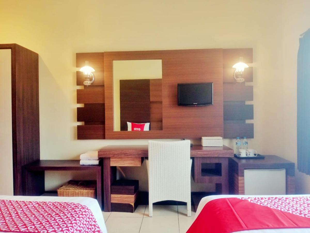 Oyo 90102 Edotel Hotel By Dbest Hospitality Μπαντούνγκ Εξωτερικό φωτογραφία