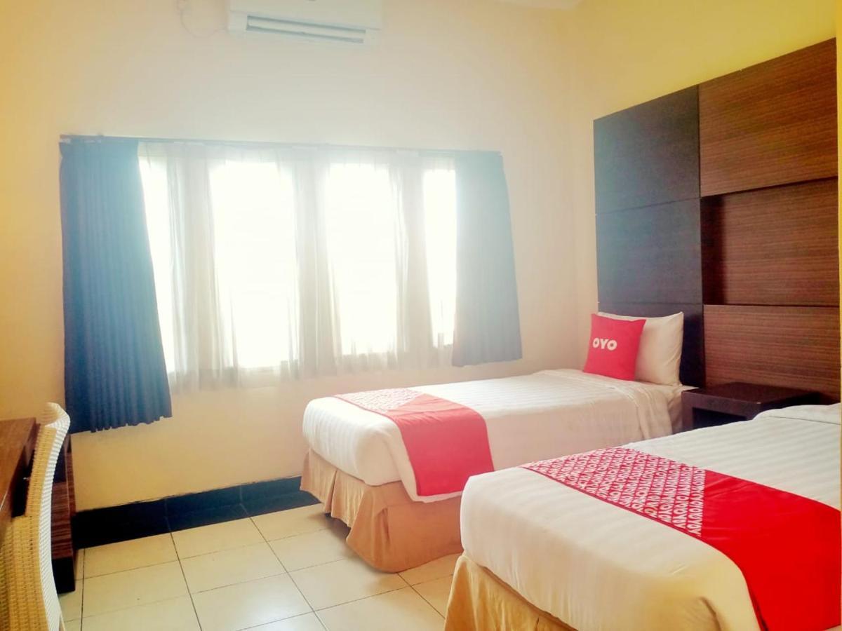 Oyo 90102 Edotel Hotel By Dbest Hospitality Μπαντούνγκ Εξωτερικό φωτογραφία