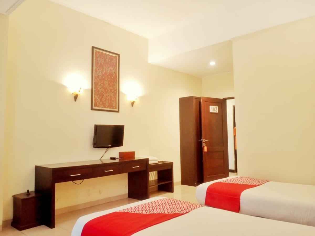 Oyo 90102 Edotel Hotel By Dbest Hospitality Μπαντούνγκ Εξωτερικό φωτογραφία