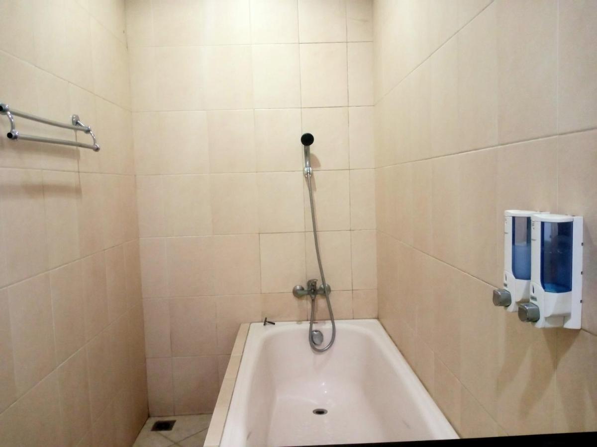 Oyo 90102 Edotel Hotel By Dbest Hospitality Μπαντούνγκ Εξωτερικό φωτογραφία