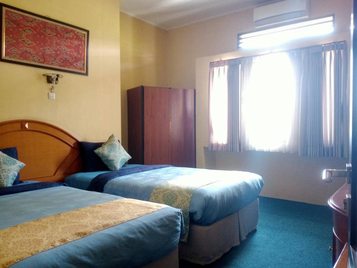 Oyo 90102 Edotel Hotel By Dbest Hospitality Μπαντούνγκ Εξωτερικό φωτογραφία